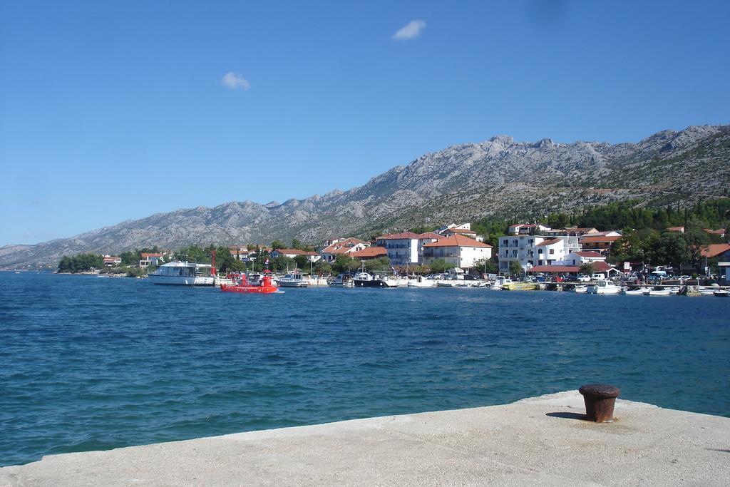 Apartments Cico Starigrad Paklenica Εξωτερικό φωτογραφία