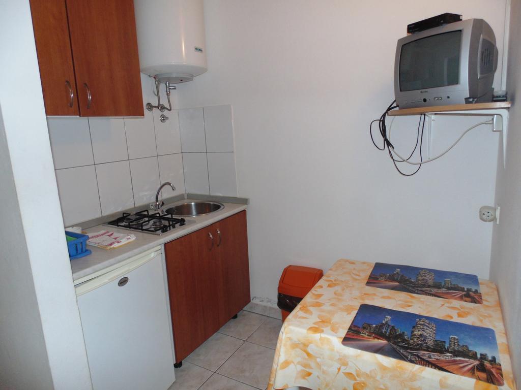 Apartments Cico Starigrad Paklenica Εξωτερικό φωτογραφία