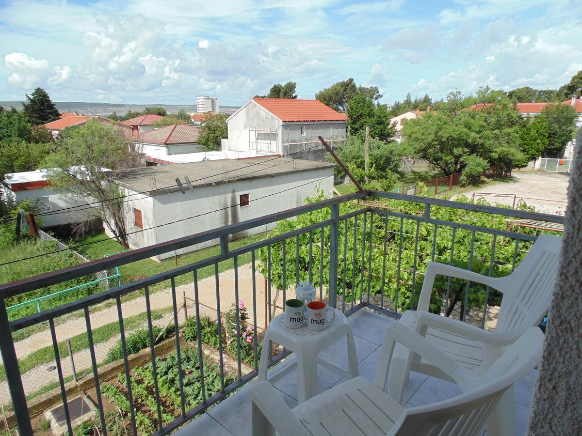 Apartments Cico Starigrad Paklenica Εξωτερικό φωτογραφία