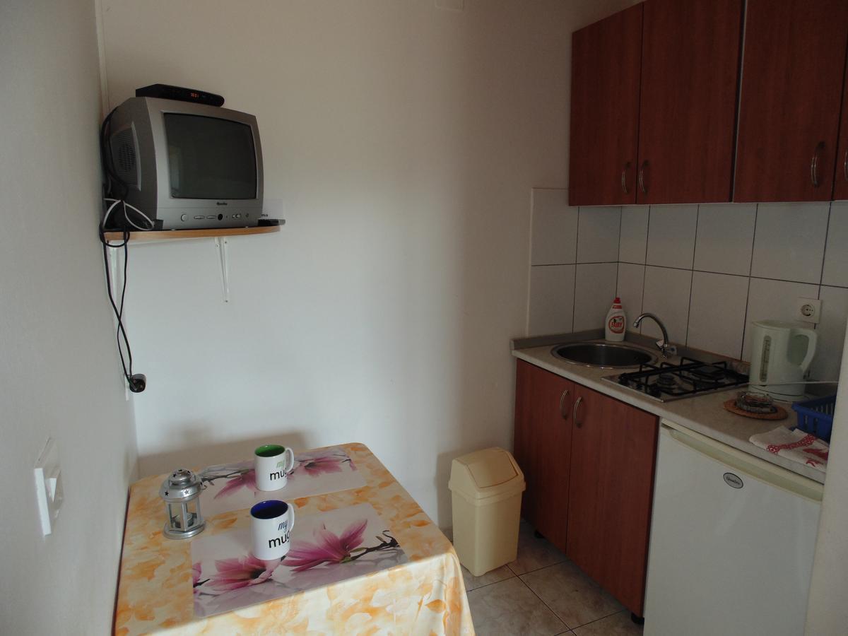 Apartments Cico Starigrad Paklenica Εξωτερικό φωτογραφία